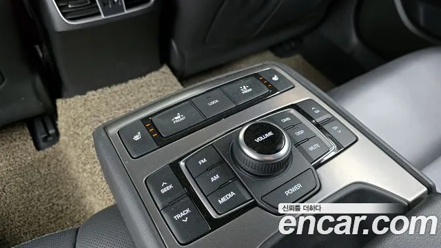 Hyundai Genesis 2016 — фото 19