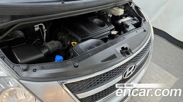 Hyundai Starex 2015 — фото 6