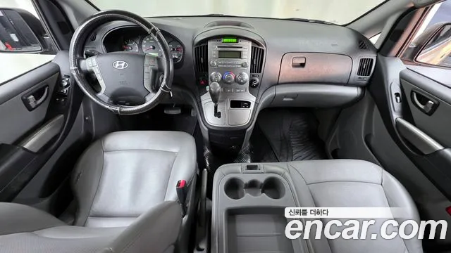 Hyundai Starex 2015 — фото 7