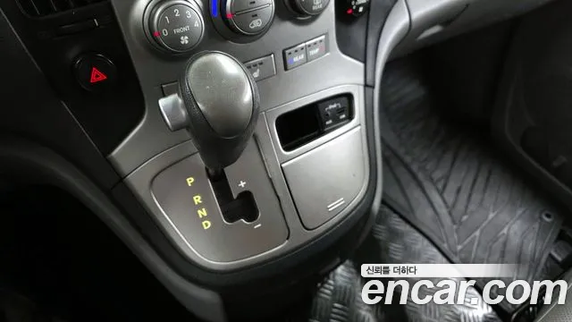 Hyundai Starex 2015 — фото 9