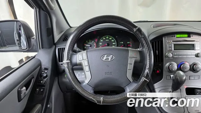 Hyundai Starex 2015 — фото 13