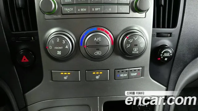 Hyundai Starex 2015 — фото 19