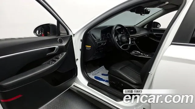 Hyundai Sonata 2020 — фото 13