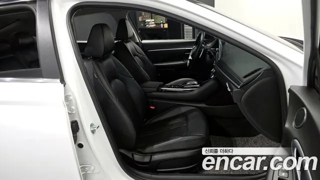 Hyundai Sonata 2020 — фото 17