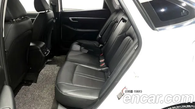 Hyundai Sonata 2020 — фото 16