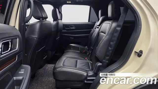 Ford Explorer 2018 — фото 16