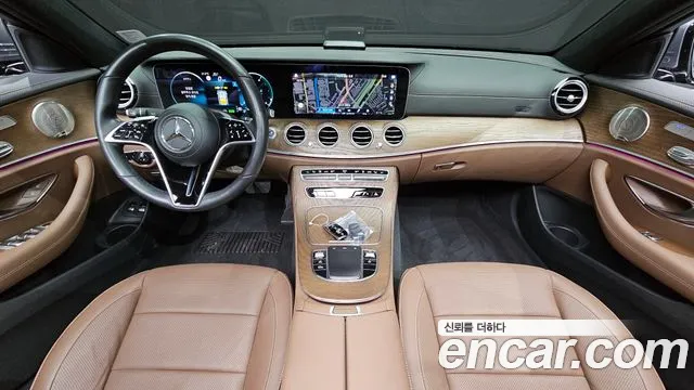 Mercedes-Benz E-Class 2021 — фото 10