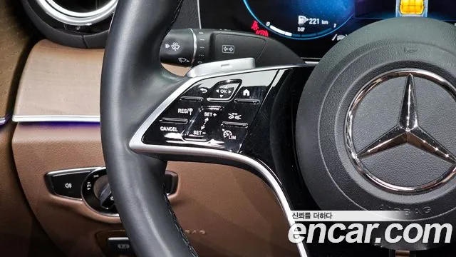 Mercedes-Benz E-Class 2021 — фото 16