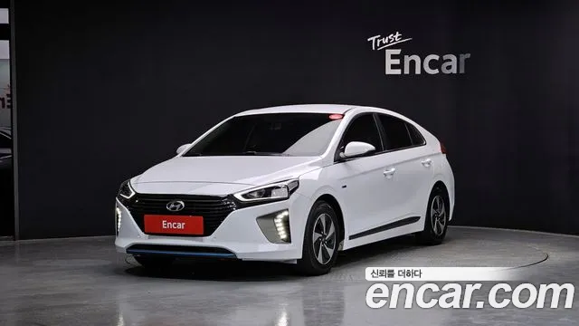 Hyundai Ioniq 2017 — фото 1