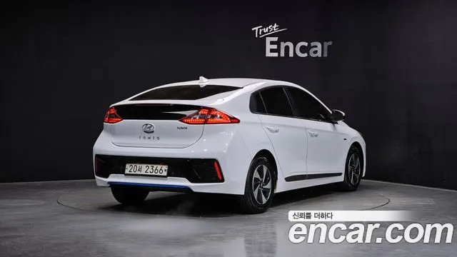 Hyundai Ioniq 2017 — фото 2