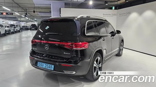 Mercedes-Benz EQB 2023 — фото 4