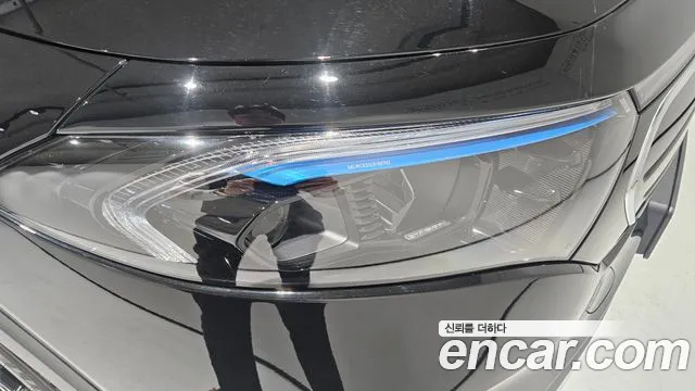 Mercedes-Benz EQB 2023 — фото 12