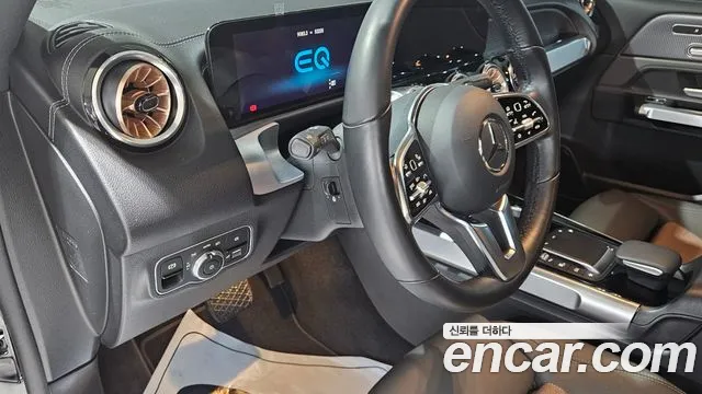 Mercedes-Benz EQB 2023 — фото 15