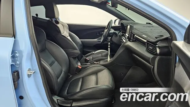 Hyundai Veloster 2019 — фото 17