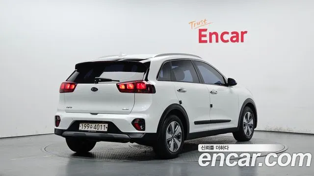 Kia Niro 2020 — фото 2
