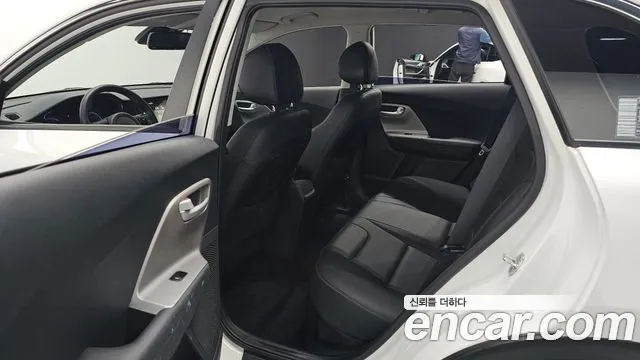 Kia Niro 2020 — фото 12