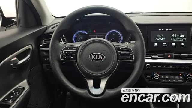 Kia Niro 2020 — фото 13