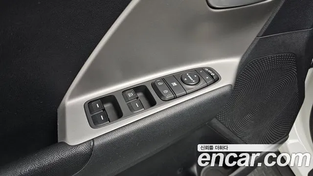 Kia Niro 2020 — фото 17