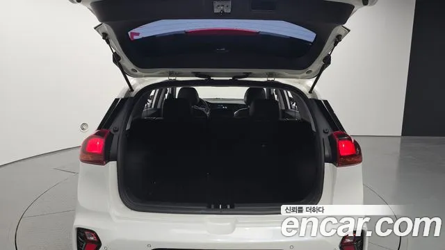 Kia Niro 2020 — фото 20