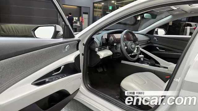 Hyundai AVANTE 2023 — фото 13