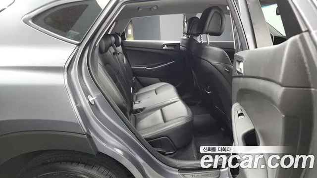 Hyundai Tucson 2018 — фото 17
