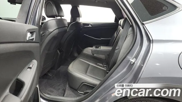 Hyundai Tucson 2018 — фото 18