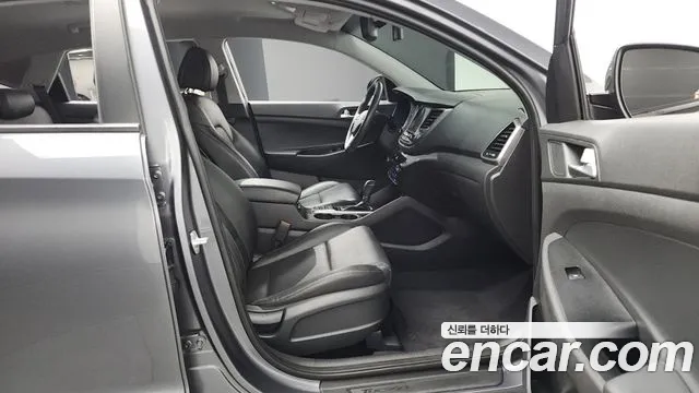 Hyundai Tucson 2018 — фото 16
