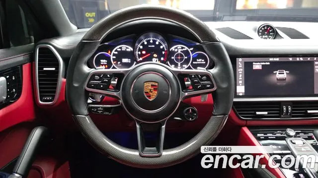 Porsche Cayenne 2021 — фото 13