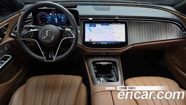 Mercedes-Benz E-Class 2024 — фото 10