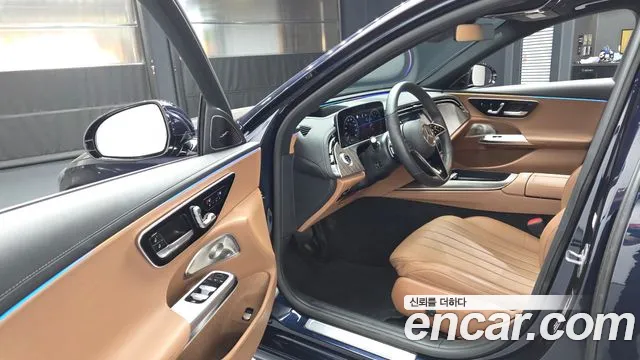Mercedes-Benz E-Class 2024 — фото 13