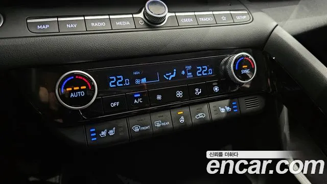 Hyundai AVANTE 2023 — фото 18