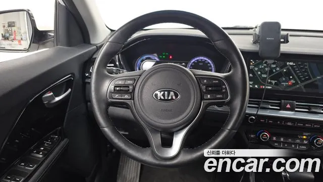 Kia Niro 2021 — фото 19