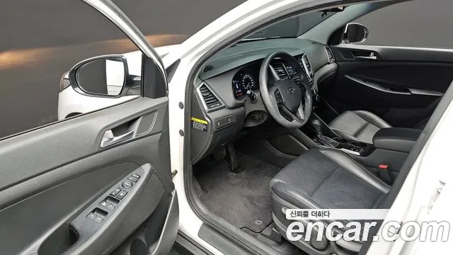 Hyundai Tucson 2016 — фото 17
