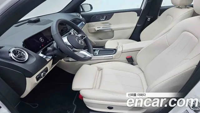 Mercedes-Benz EQB 2026 — фото 18