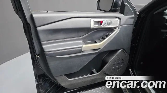 Ford Explorer 2021 — фото 14