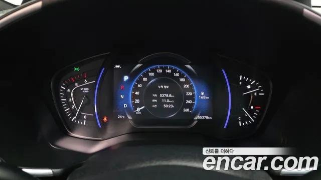 Hyundai Santafe 2019 — фото 11