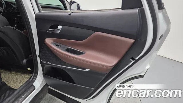 Hyundai Santafe 2019 — фото 15