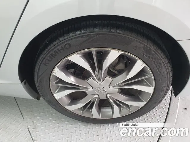 Hyundai Sonata 2015 — фото 15