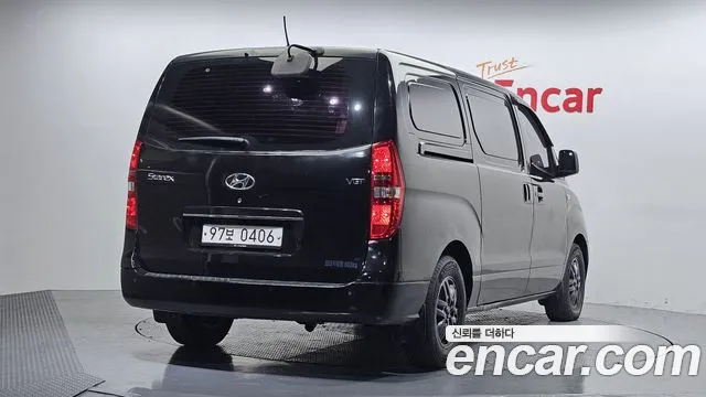 Hyundai Starex 2017 — фото 2