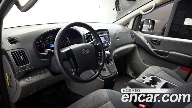 Hyundai Starex 2017 — фото 7