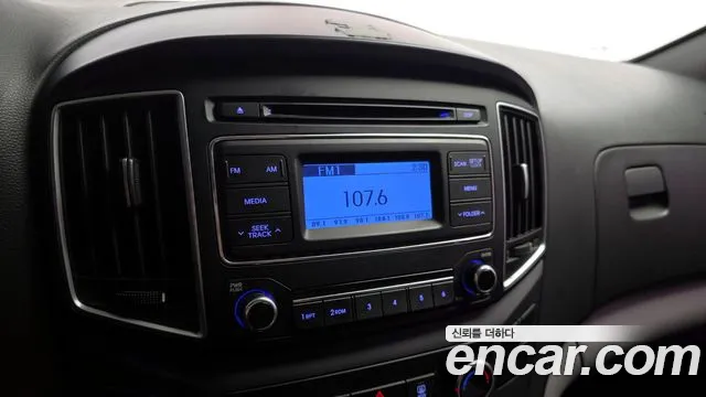 Hyundai Starex 2017 — фото 13