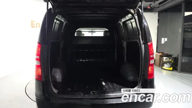 Hyundai Starex 2017 — фото 14