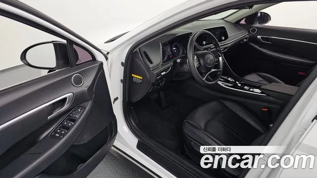Hyundai Sonata 2020 — фото 10