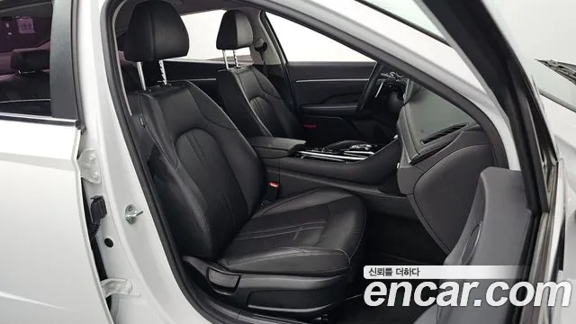 Hyundai Sonata 2020 — фото 11