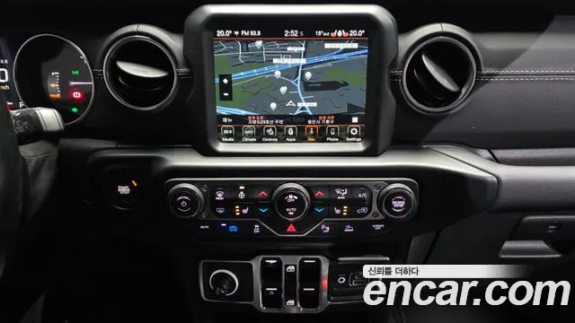 Jeep Wrangler 2021 — фото 19