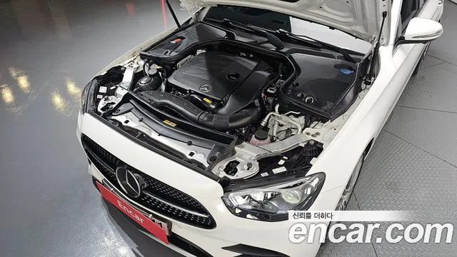 Mercedes-Benz E-Class 2021 — фото 6