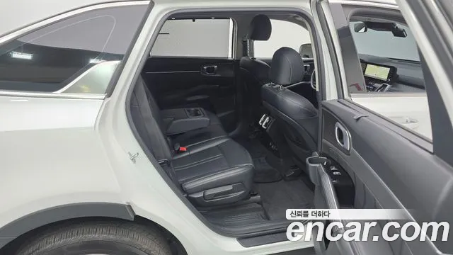 Kia Sorento 2022 — фото 11
