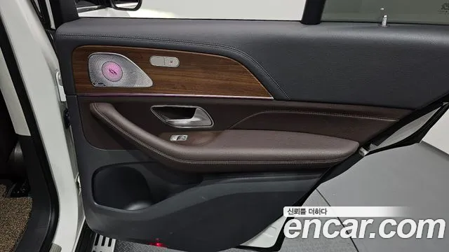 Mercedes-Benz GLE-Class 2020 — фото 15