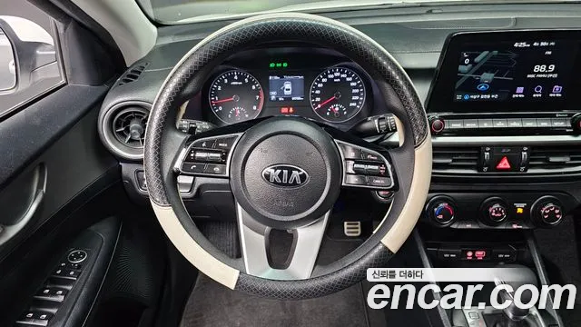 Kia K3 2019 — фото 13