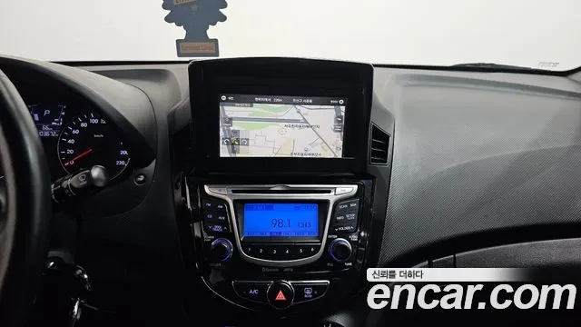 Hyundai Accent 2014 — фото 19